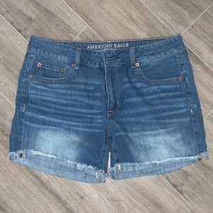 NWOT AMerican Eagle Boy Midi Shorts
